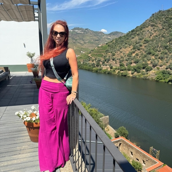 Meet your Posher, Rachel - Picture 3 of 4